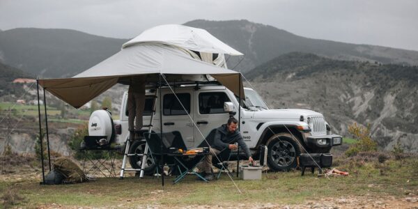 Thule Approach S Rooftop Tent mounted on vehicle